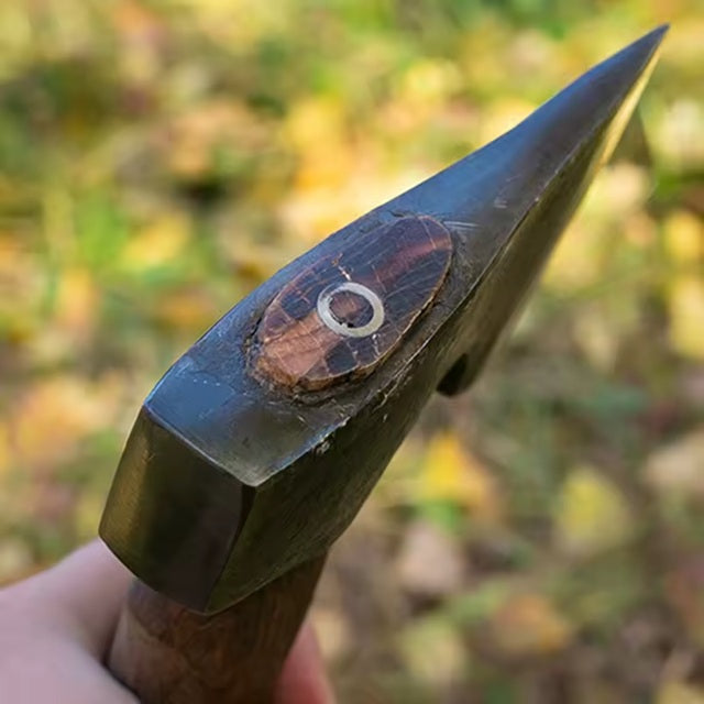 Wikinger Axt Outdoor – nordisches Design im Wald