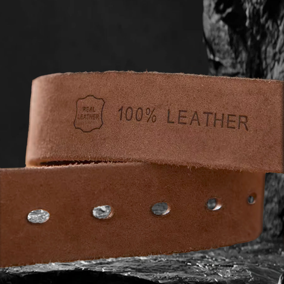 Echtleder-Gürtel aus braunem Rindsleder – Detailaufnahme der Lederprägung