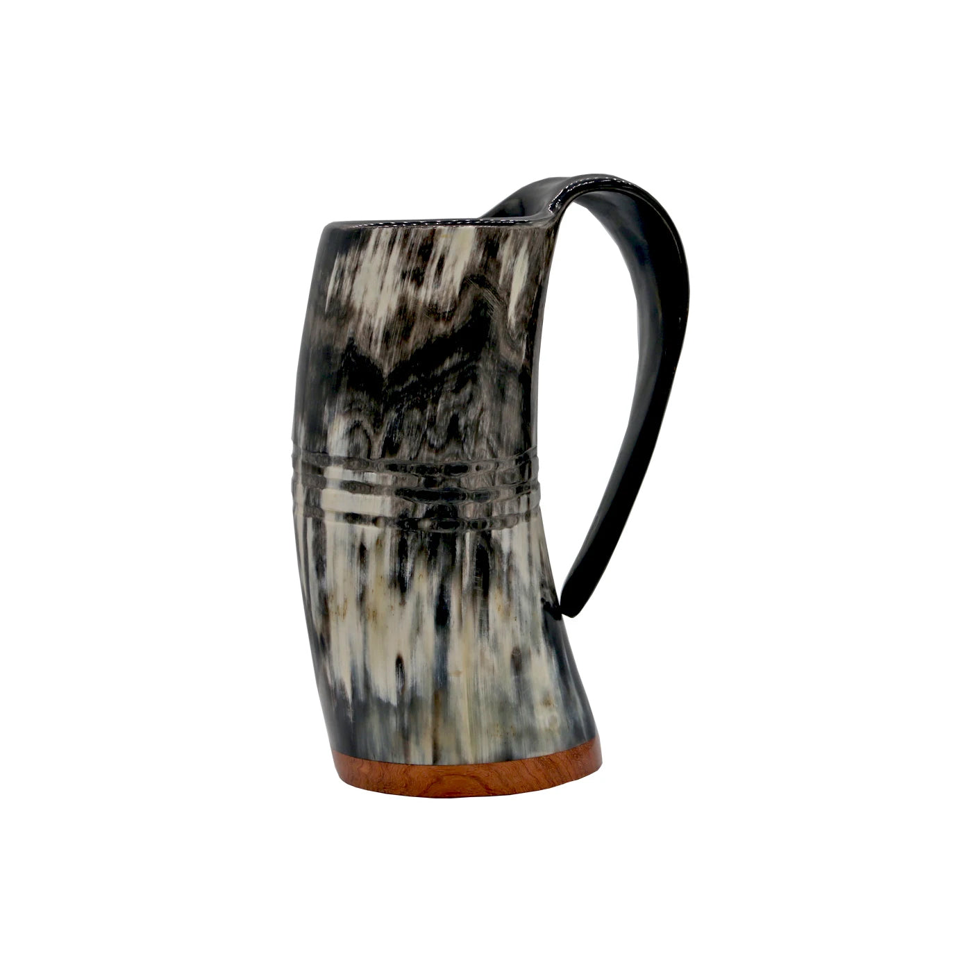 Massiver Trinkhumpen aus poliertem Horn mit Holzsockel – inspiriert von Wikinger-Kultur