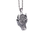 Wolfskopf-Amulett an Silberkette auf weißem Hintergrund – 925 Sterling Silber Wikinger Schmuck