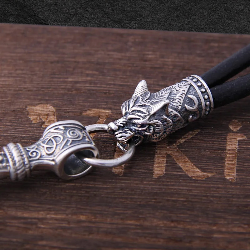 Wikinger Wolfskopf Anhänger Detail Mjölnir Thors Hammer 925 Silber