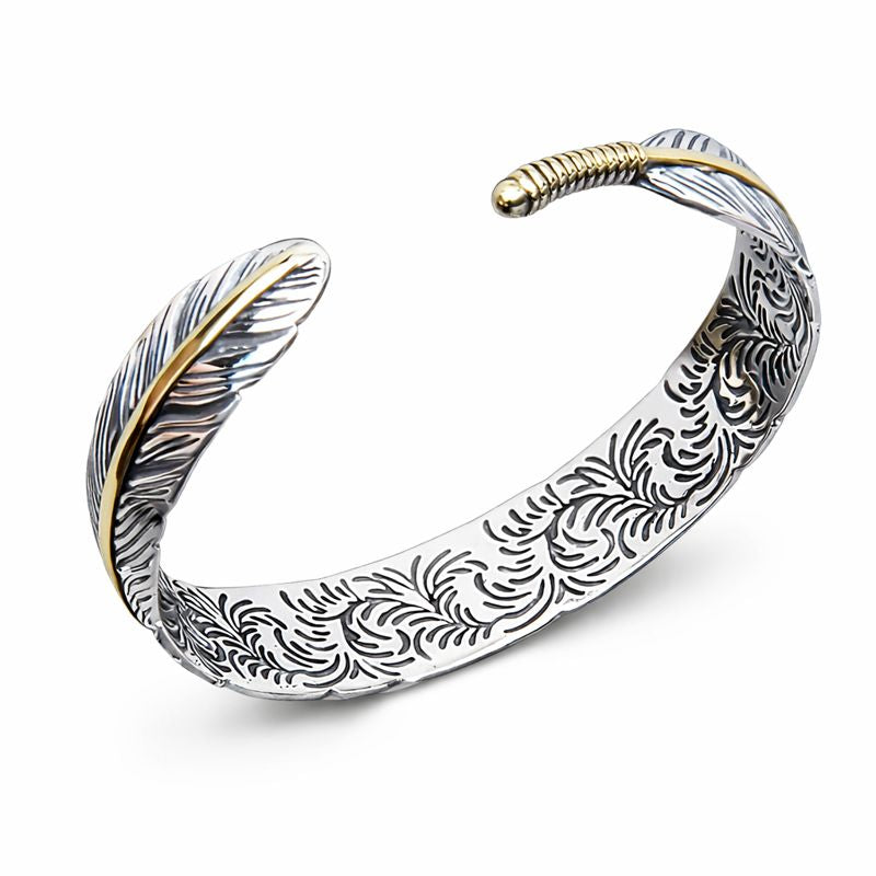 Offen gearbeiteter Damen Armreif aus 925 Silber mit nordischer Feder, moderner nordischer Silberschmuck