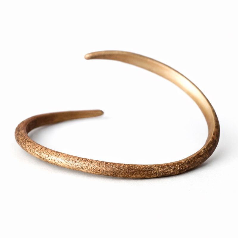 Offener Wikinger Armring Damen aus massivem Kupfer in minimalistischer Ausführung